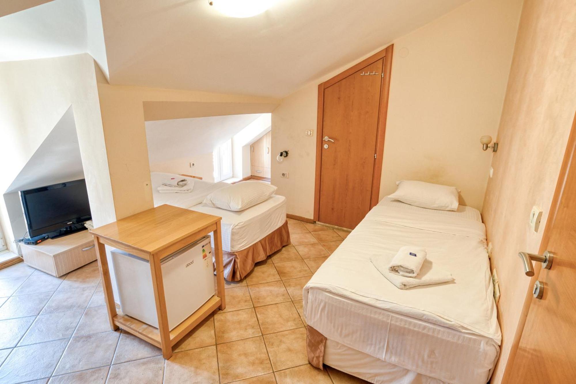 Hotel Rendez Vous Котор Экстерьер фото