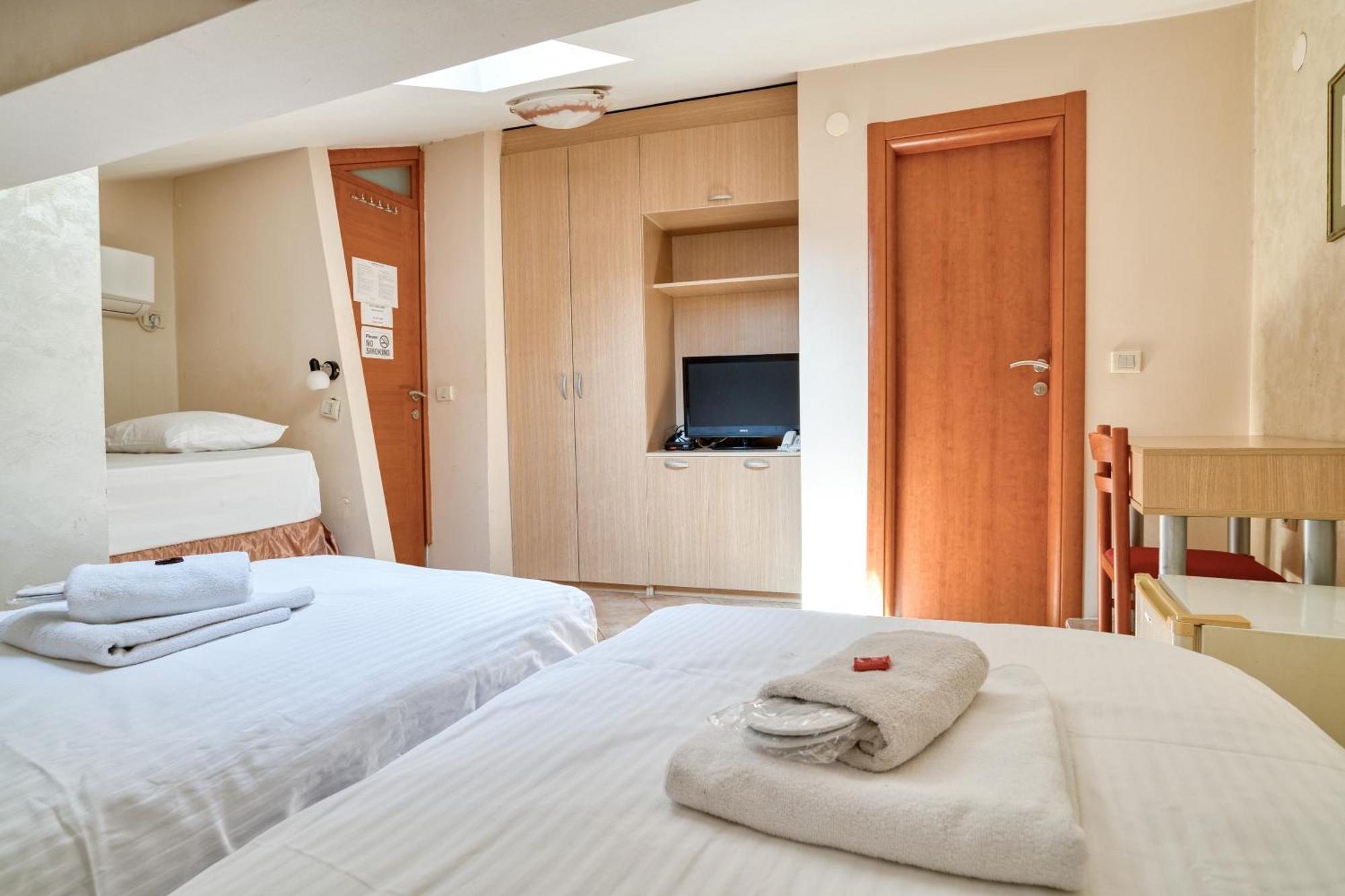 Hotel Rendez Vous Котор Экстерьер фото