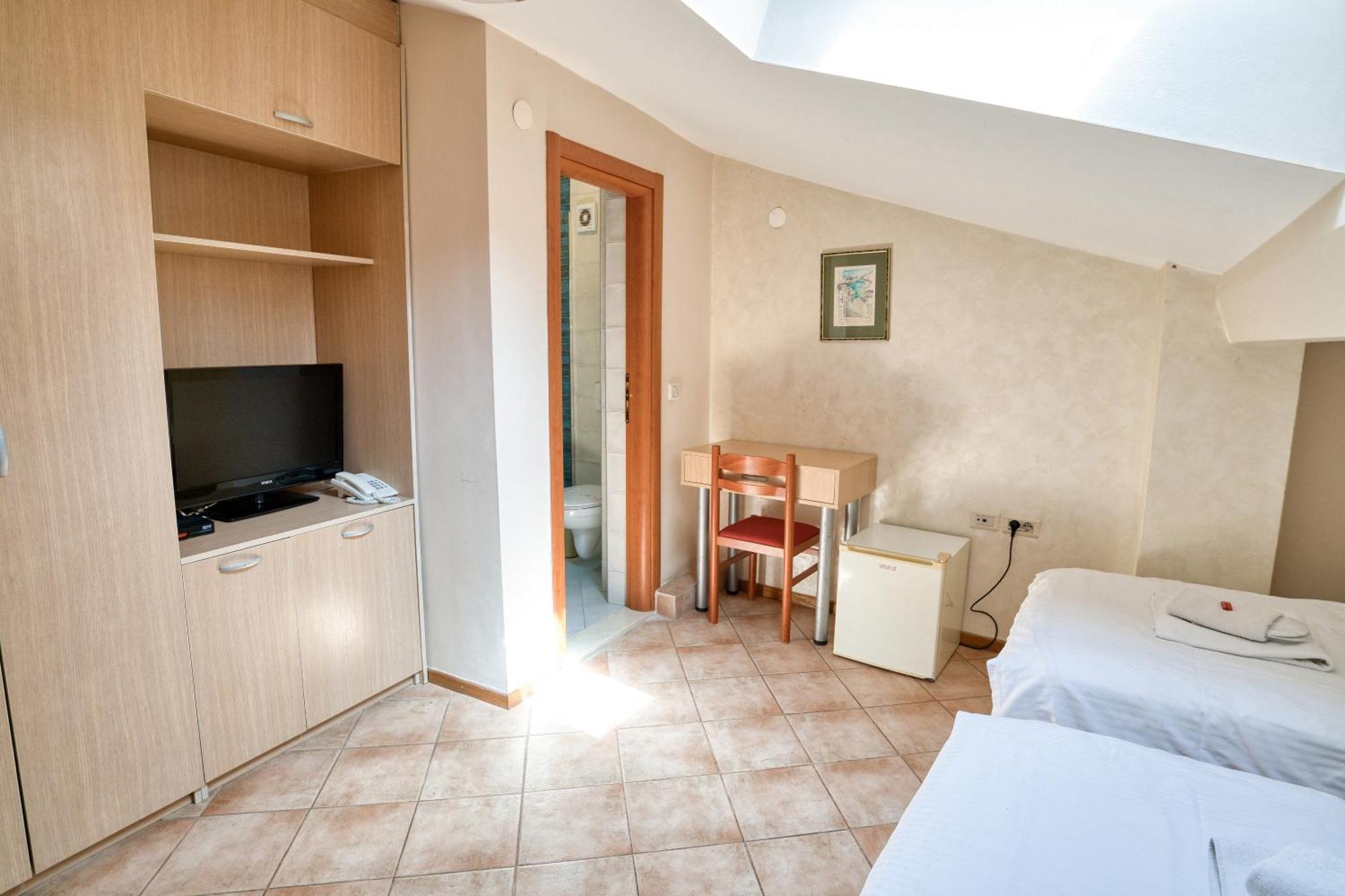 Hotel Rendez Vous Котор Экстерьер фото