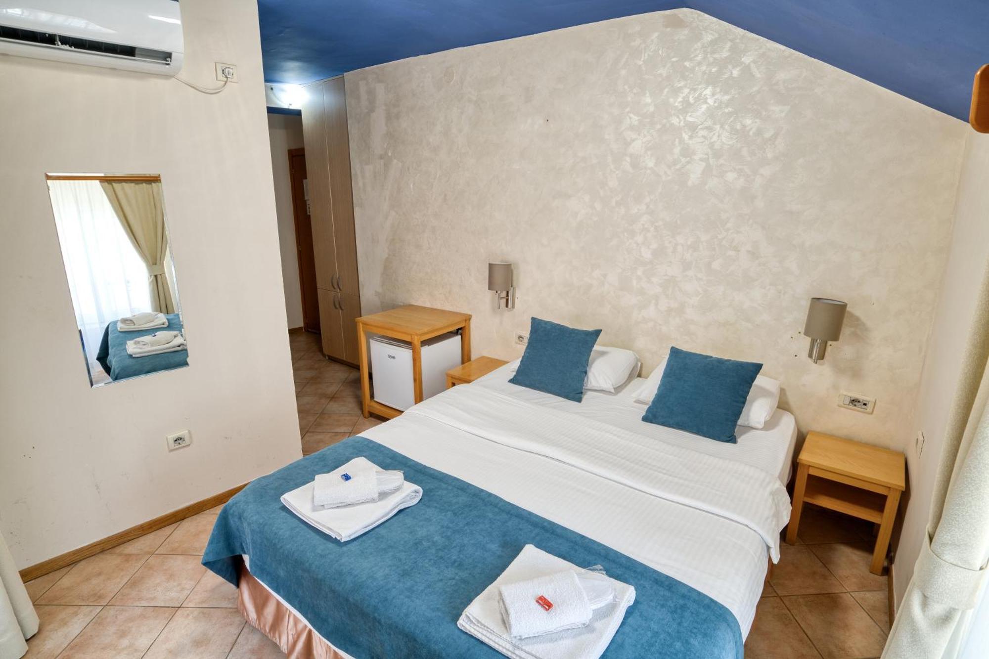 Hotel Rendez Vous Котор Экстерьер фото
