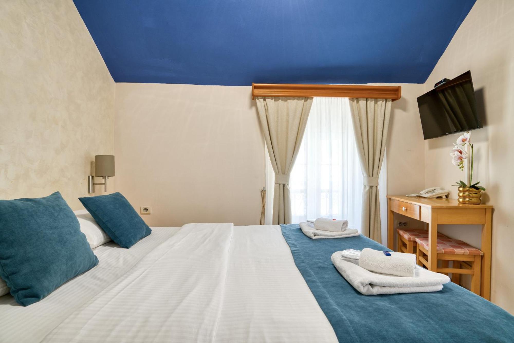 Hotel Rendez Vous Котор Экстерьер фото