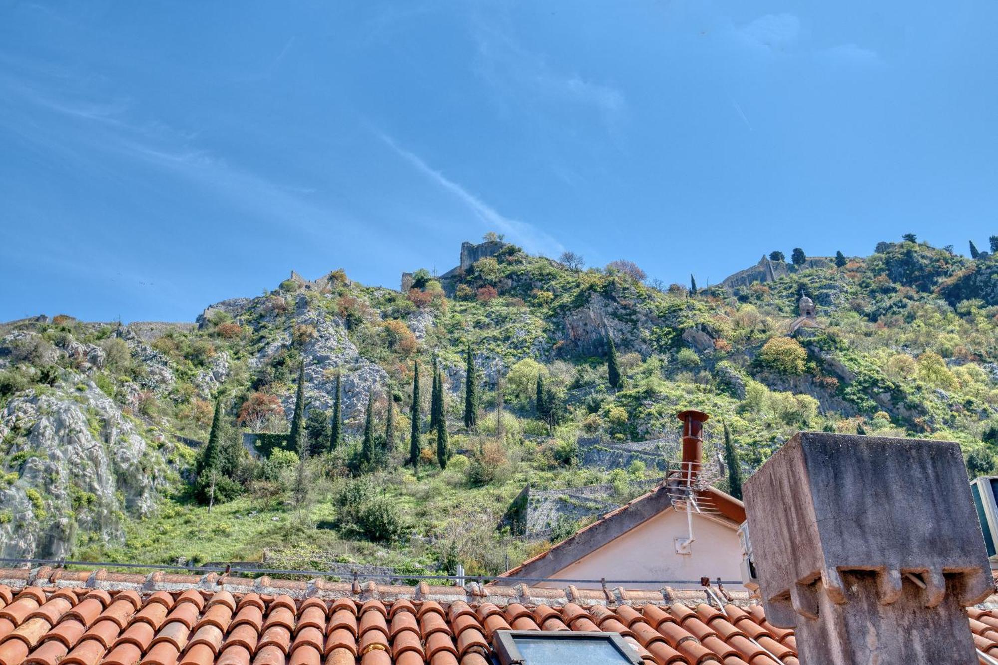 Hotel Rendez Vous Котор Экстерьер фото