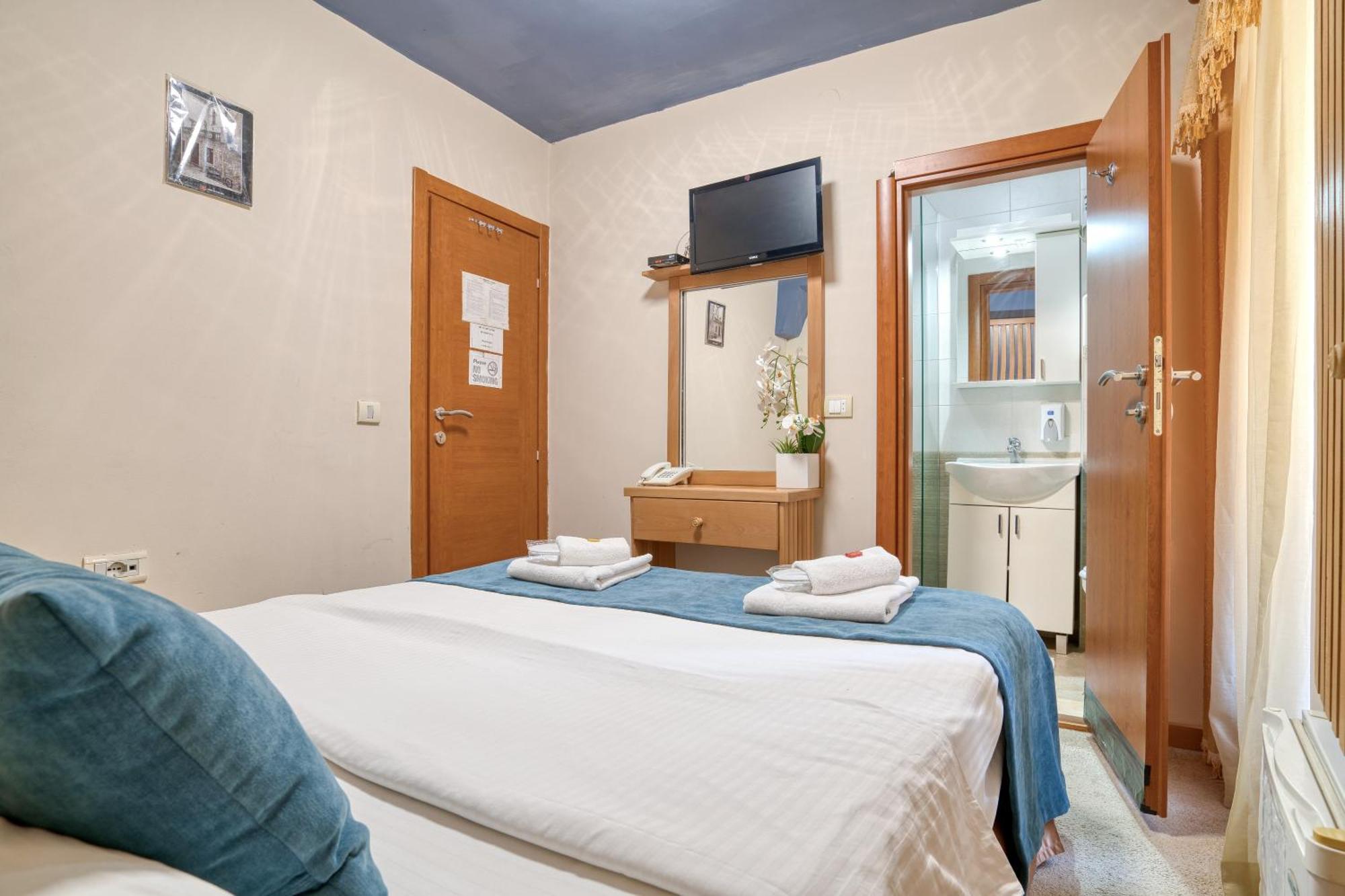 Hotel Rendez Vous Котор Экстерьер фото
