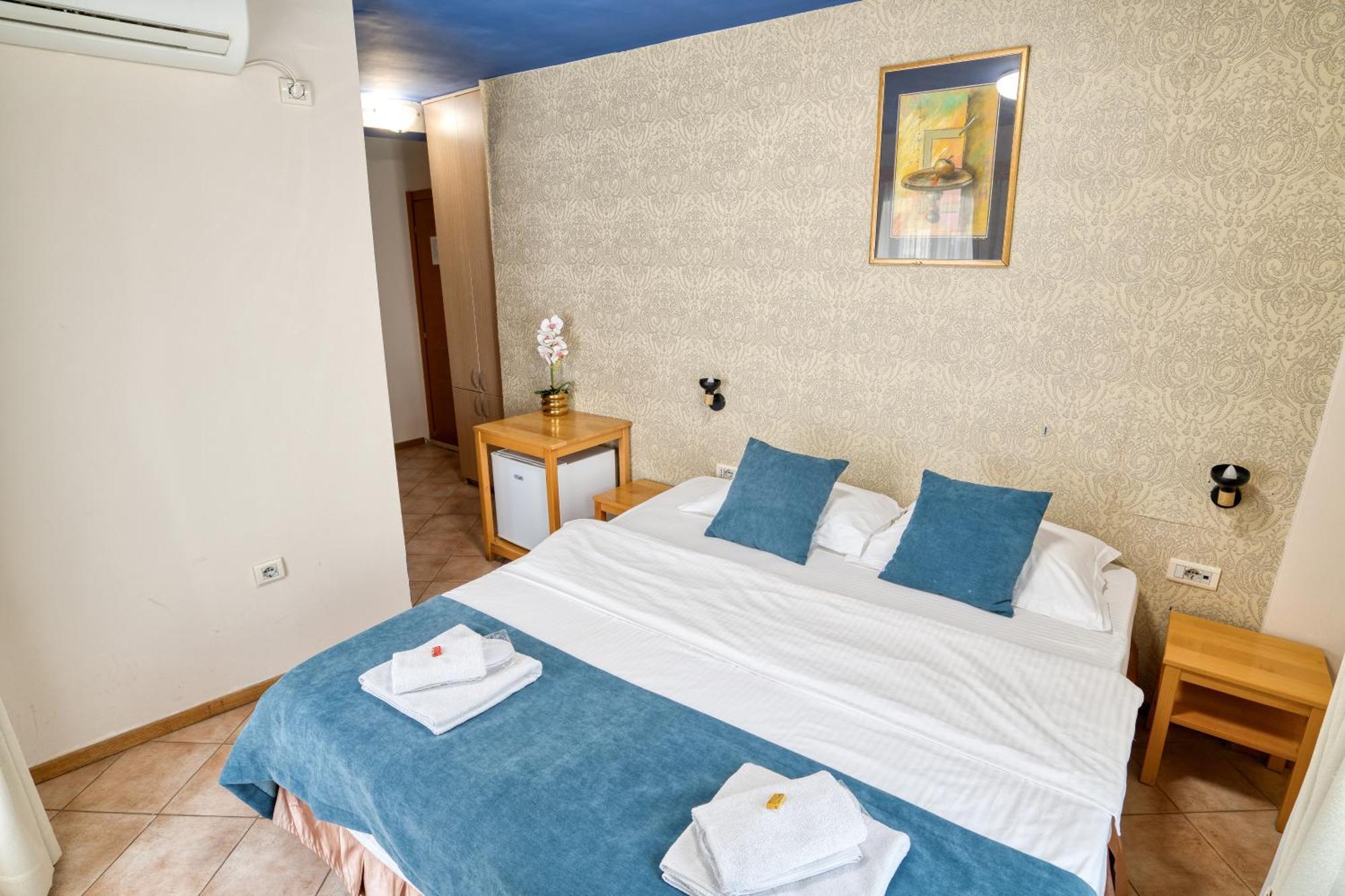 Hotel Rendez Vous Котор Экстерьер фото