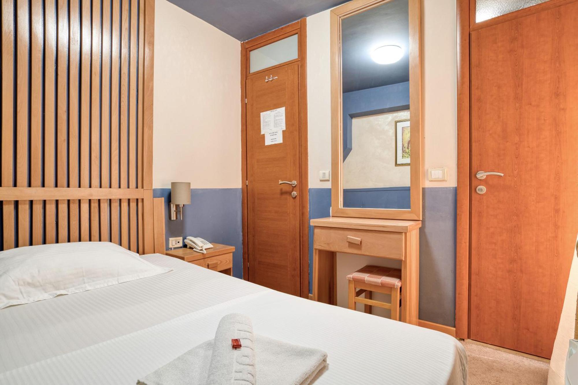 Hotel Rendez Vous Котор Экстерьер фото