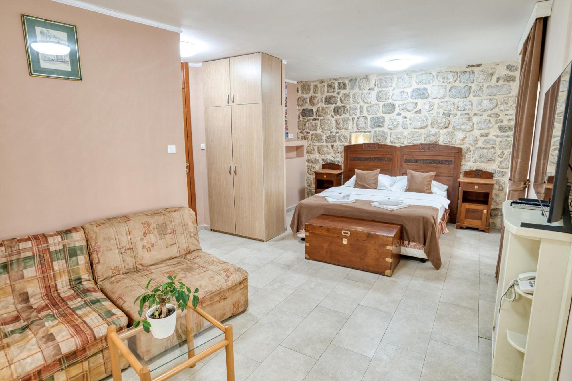 Hotel Rendez Vous Котор Экстерьер фото