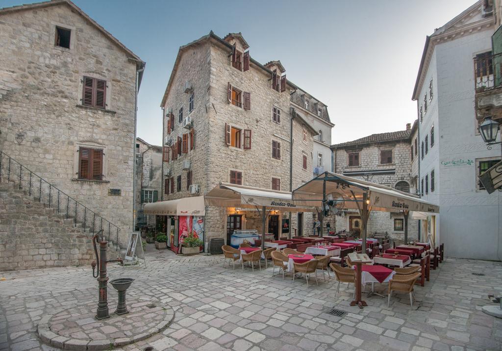 Hotel Rendez Vous Котор Экстерьер фото