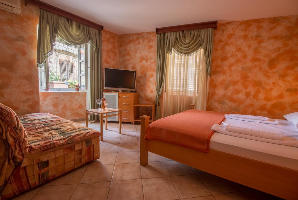 Hotel Rendez Vous Котор Экстерьер фото
